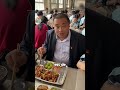 En Chine les profs mangent la même cantine que les élèves… la France devrait en prendre exemple !