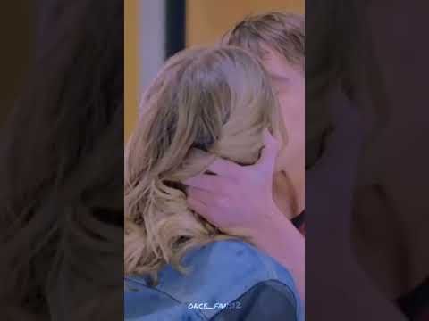 Beso de Gabo y Zoe