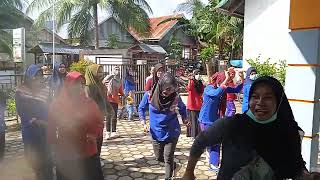 Goyang Shakira Staff Puskesmas Banabungi #jumatsehat #goyangshakira #shakira