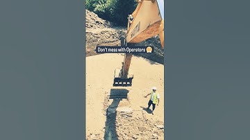 Don’t mess with operator #shorts  #youtubeshorts #excavator #attitude #angry