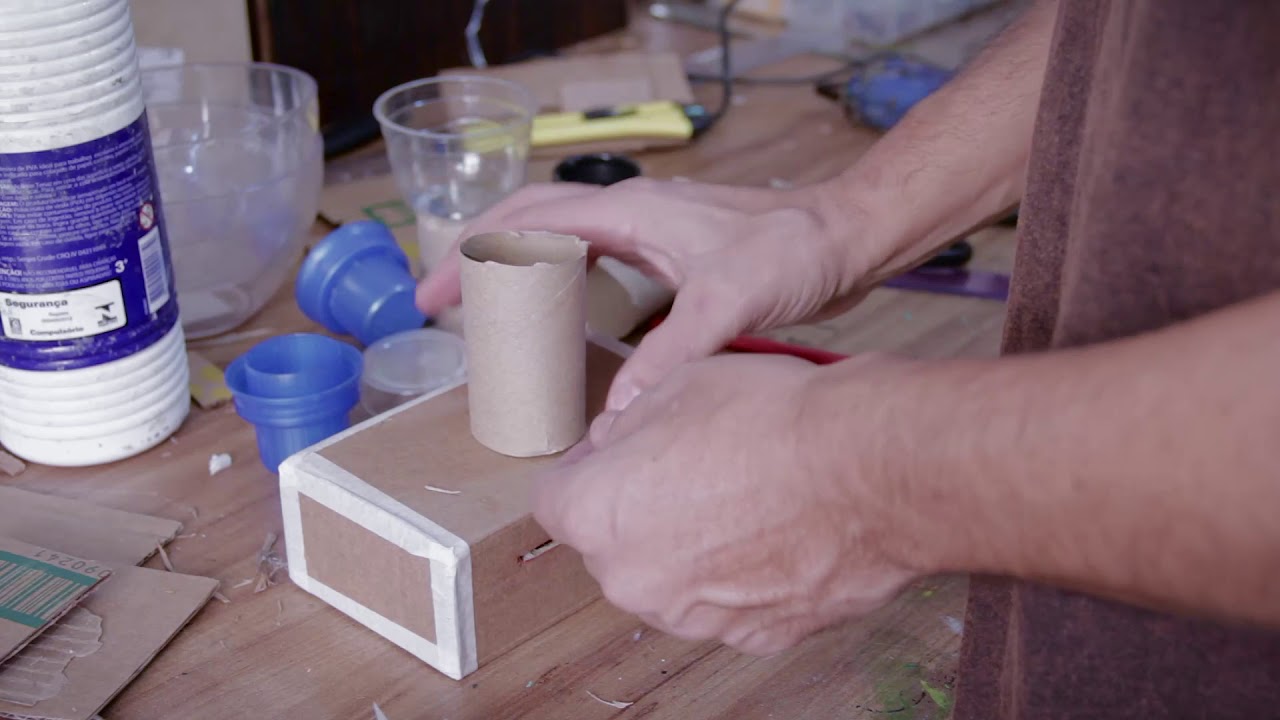 Câmeras de papelão