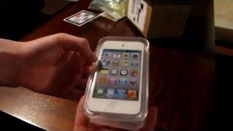 unboxing 4th generation ipod touch in white (32 gigs)