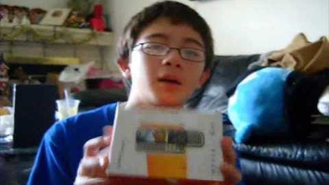 The Pantech Matrix C740 Phone Unboxing