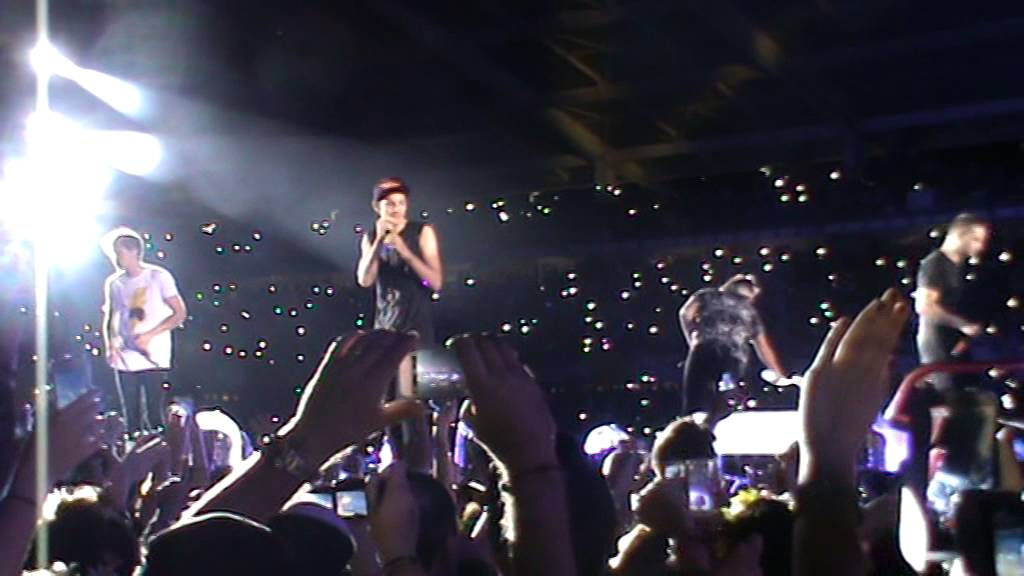 One Direction Torino 6/7/2014 you & i - the story of my life - little white lies