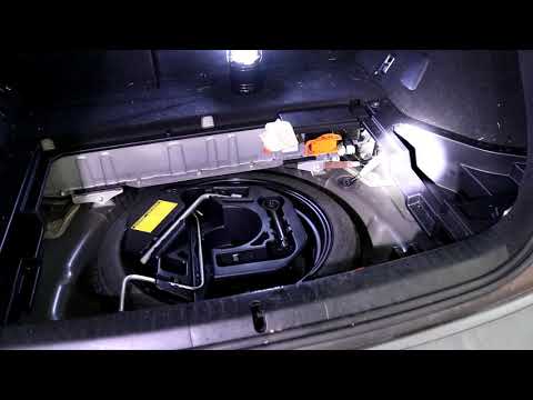 2014 Lexus CT200h 12v battery replacement