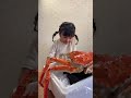 カニさんとお友達になったののちゃん🦀