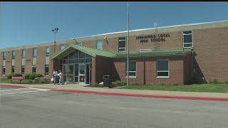 Community gathers to support local family after tragic crash