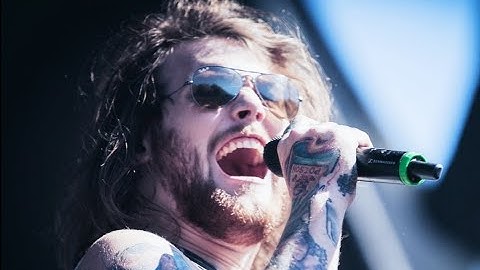 Asking Alexandria "White Line Fever" (Official Music Video) HD