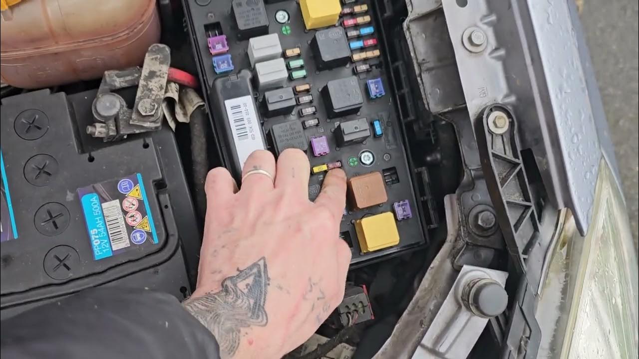 Vauxhall Zafira boot wont open fix YouTube