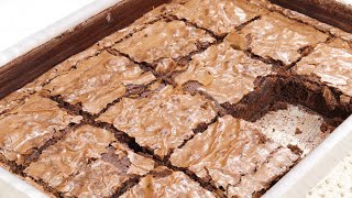 BROWNIE DE CHOCOLATE SUPER  DELICIOSO E MUITO FÁCIL DE FAZER - RECEITA QUE VENDE MUITO!