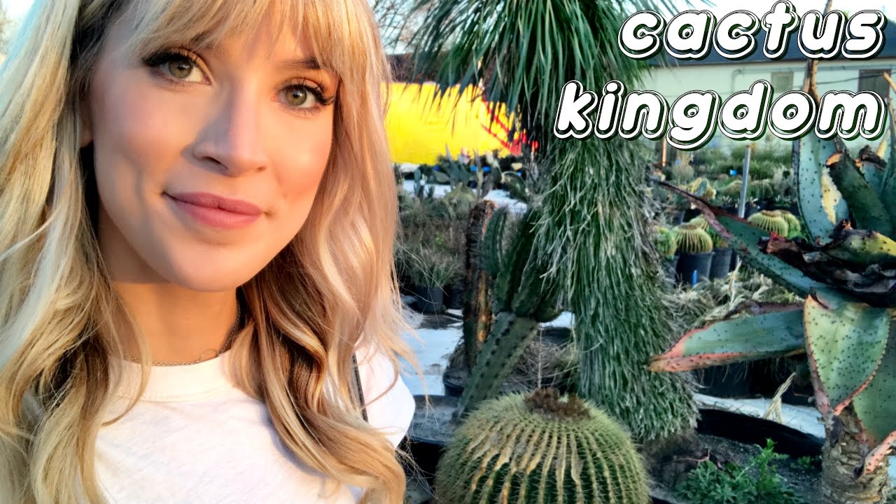 CACTUS KING & CACTUS QUEEN | LeighAnnVlogs 
