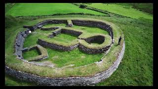 20) Leacanabuaile Ring Fort - Kerry County - Ireland (video 4K)
