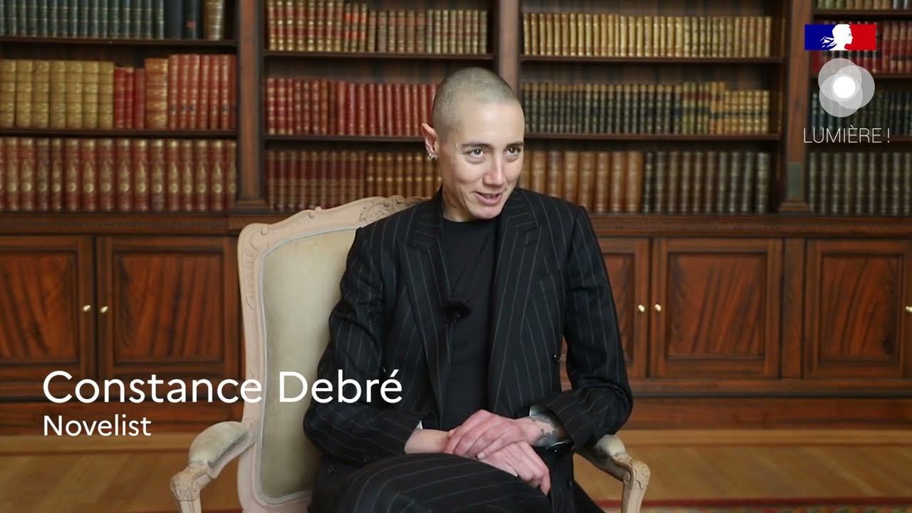Lumière: Constance Debré