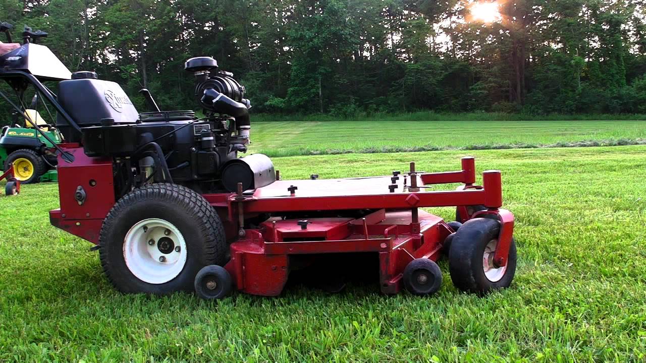Exmark 60 Turf Tracer Commercial Zero Turn Lawn Mower..