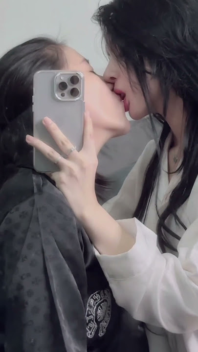 [Girl Love] TuEira: ❌❌ #báchhợp #tueira #gei #kiss #gei