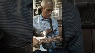 Zamba Urile "Los Que Somos" AMED Bass