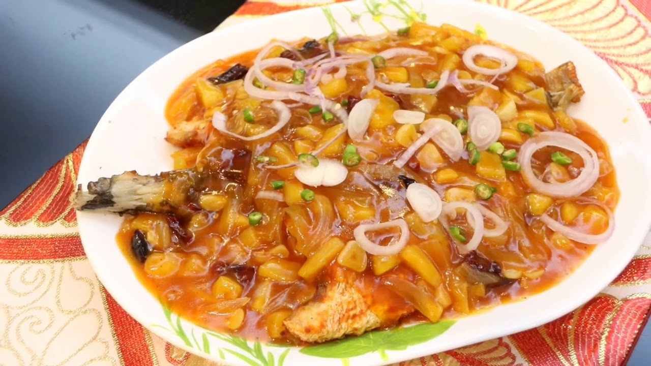 Fish Sweet And Sour Sauce With Pineapple How to make sweet & sour fish with pineapple👌🏻so yummy 😋😋 - YouTube