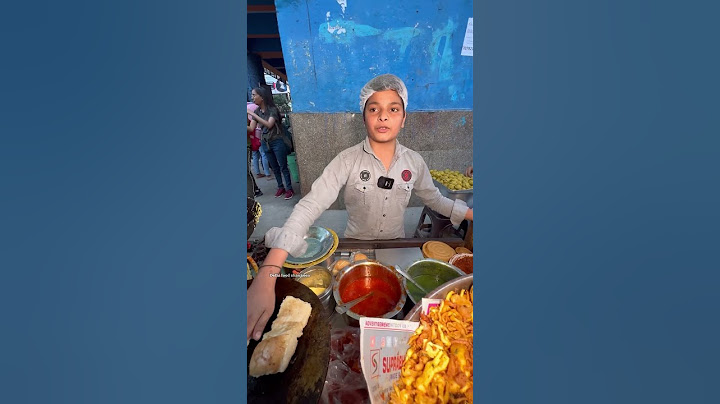 Viral Vada pav girl Vs 12 saal ke ladke ka vada pav #ytshort #vadapavgirl #vadapav #streetfood