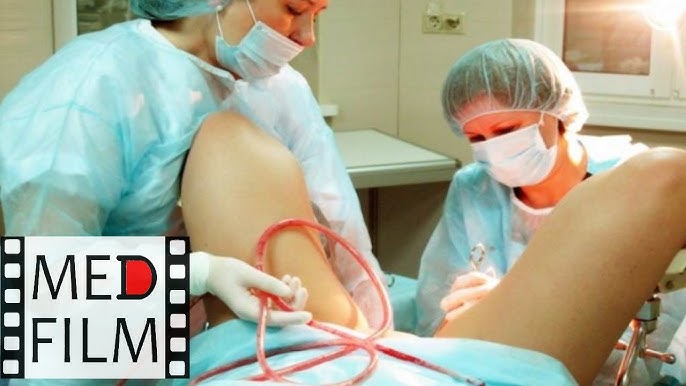 Әйелдер ерлерді жалаңаш доптармен тепкілейді