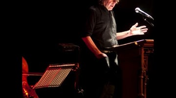 Stephen Rea 😍 reads from Flann O’Brien’s The Third Policeman 8-Feb-2013 Backstage Theatre Longford