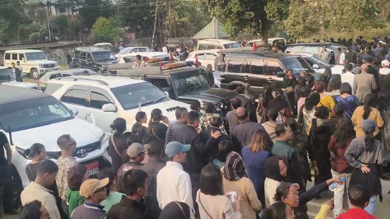 Wan sngewlem ki paitbah da ki hajar ngut ki briew  haka  sngi ontep ia dr Ricky aj synkon