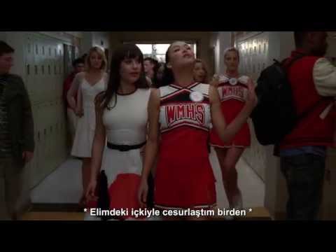 Glee - I Kissed A Girl (Türkçe Altyazılı)