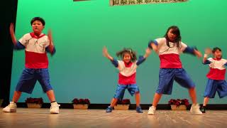 私の経営してるスマイルヒップホップクラスのダンスです　姪っ子のあんじゅもいます