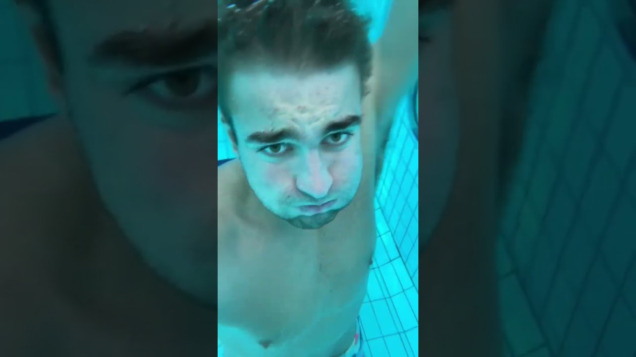 DESCENTE 4M10 DE PROFONDEUR AVEC UN IPHONE Shorts Shortvideo Viral Job Swimming
