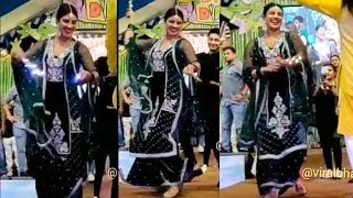 Priyanka Chopra Gracefully DANCES and Enjoys Navratri in Ahmedabad | The Sky is Pink Movie Pormotion