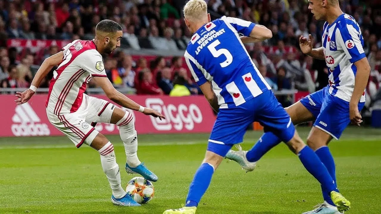 Hakim Ziyech - When Football Becomes Art