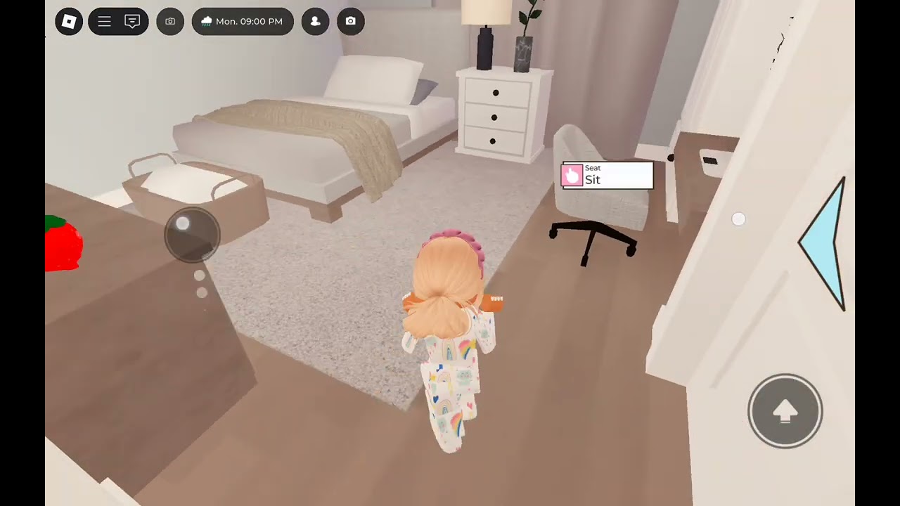 Maddie's family moves to Berry avenue! (Middle school series)