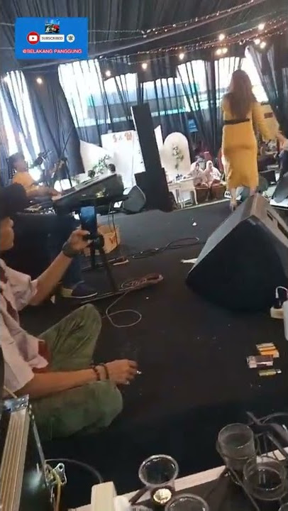 BIDUAN DANGDUT CANTIK DAN MONTOK.