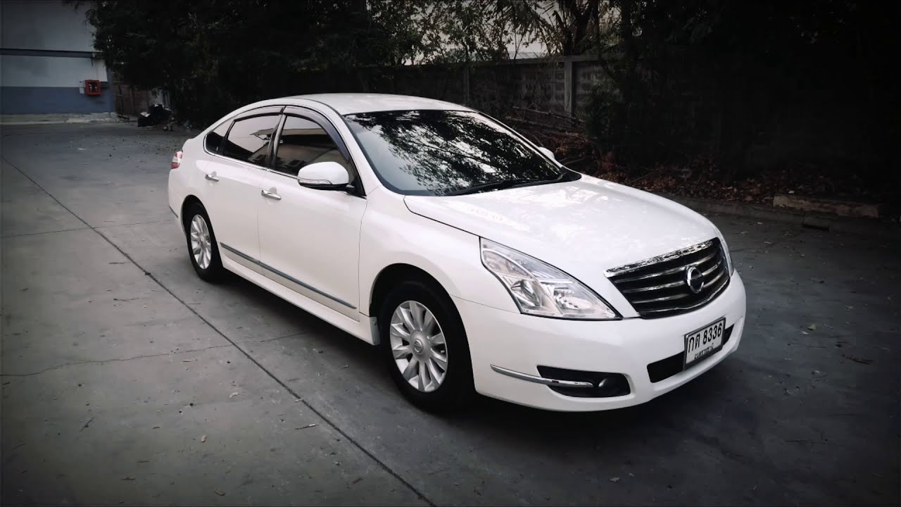 Nissan teana v8