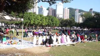 On sundays indonesian ladies who work in hong kong as domestic helpers
gather victoria park, causeway bay, to enjoy their one day off. they
find various w...