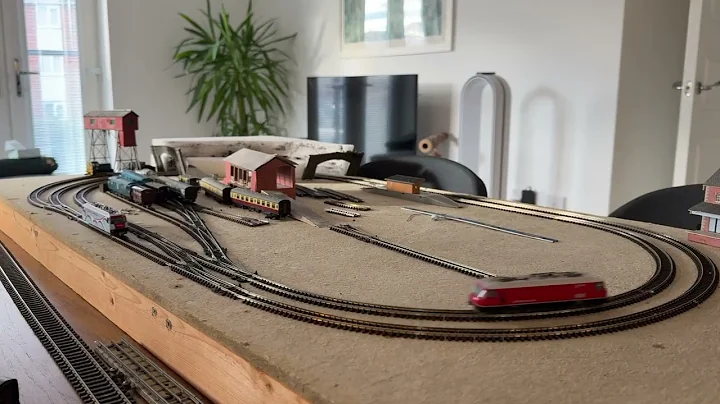 Kato Glacier Express – N Gauge Red Loco | Service & Smooth Running