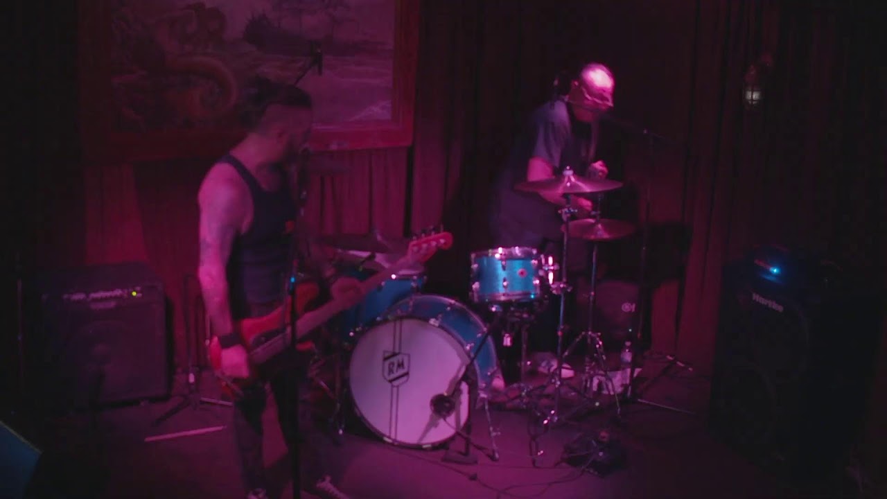 Killing Bees  live at the Redwood Bar