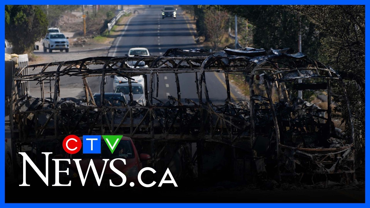'There's something serious going on here': Canadian in Puerto Vallarta on seeing a bus on fire