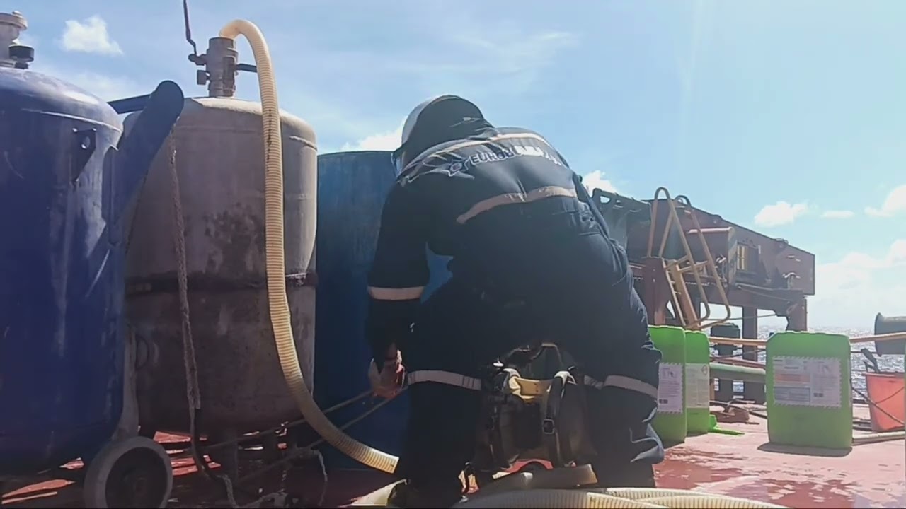 Cargo hold Cleaning Day 8