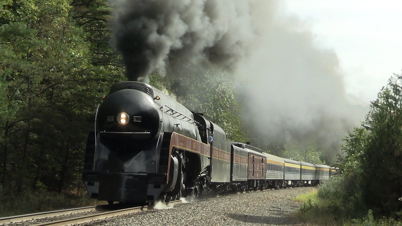 Norfolk and Western 611 thunders through the Shenandoah Valley (4K)