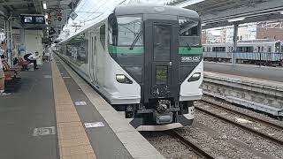 E257系5000番台OM-92編成回送が松本駅2番線から発車