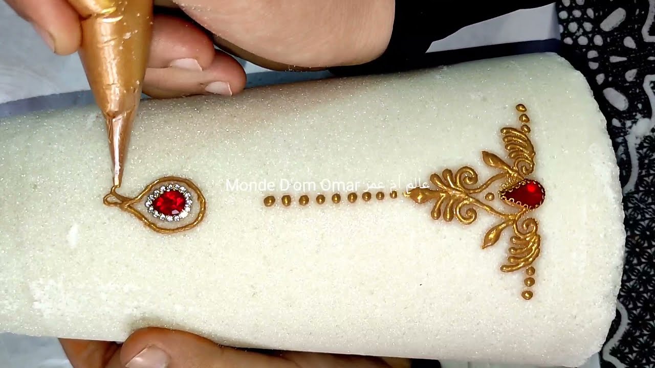 تزين قلب سكر للمناسبات شكل رااقي  بلون أحمر 😍