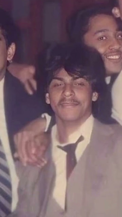 shahrukh khan old photos #sharukhkhan #shahrukh #70s80s90smusichits #80s70s90sसदाबहारपुरानेगाने