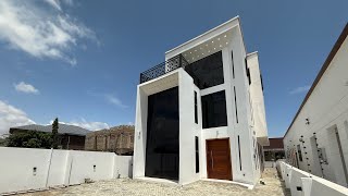 видео: Продается изысканный пентхаус с 5 спальнями в Ист-Легон-Хиллз ||Тур 313 || 📞+233503373419 картинка: Продается изысканный пентхаус с 5 спальнями в Ист-Легон-Хиллз ||Тур 313 || 📞+233503373419