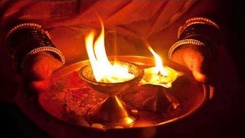 आज मार्गशीर्ष पूर्णिमा की रात यहां जला दे 2 दीपक तत्काल गरीबी होगी दूर #pradeepmishra #upay