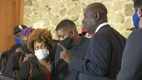 Attorneys, family of Daunte Wright hold press conference