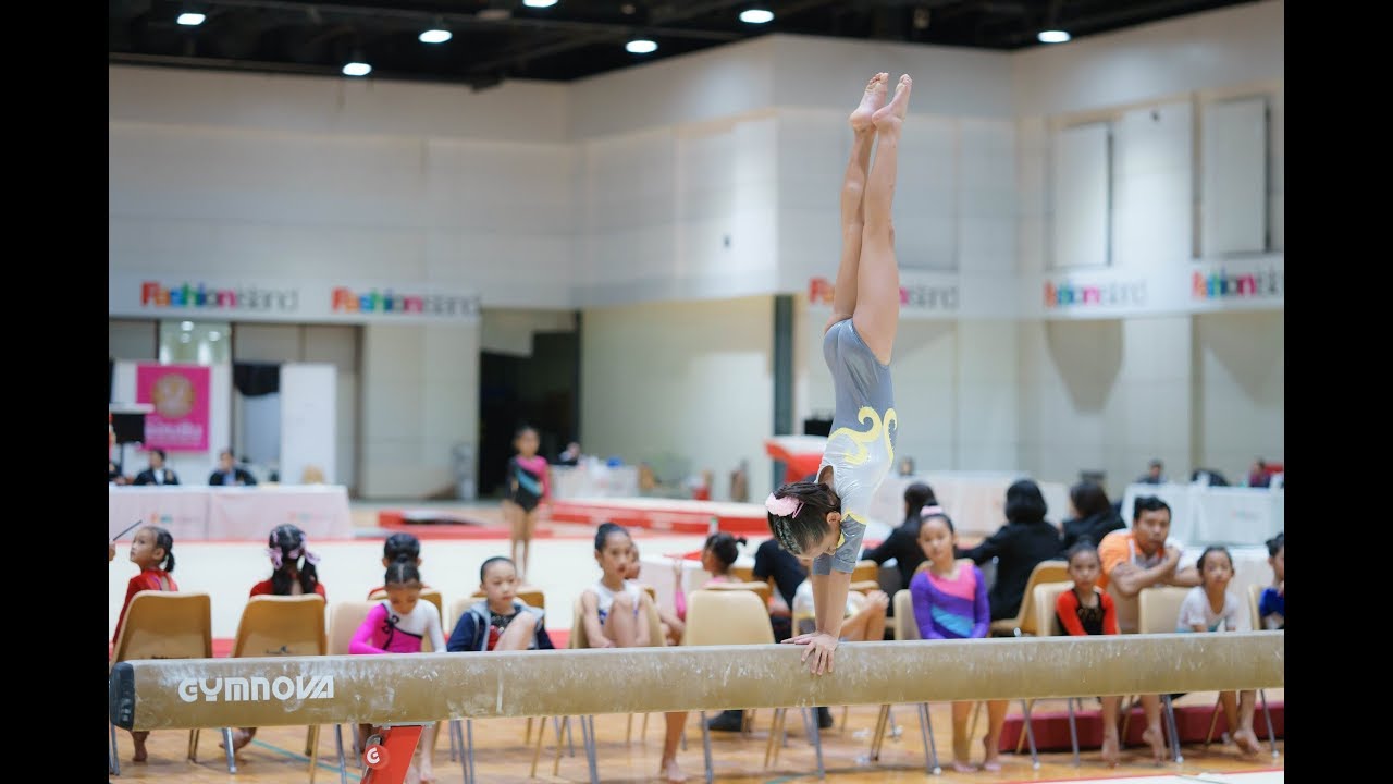 Laylabuddy 7 year old FIG Gymnastics Level 1 Balance Beam