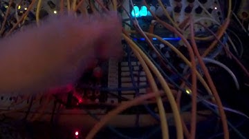 Mutable Instruments Plaits 23/30 : triggering drums