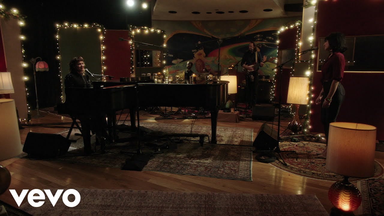 Watch Norah Jones - The Christmas Waltz (Amazon Original / Live On GMA3) on YouTube