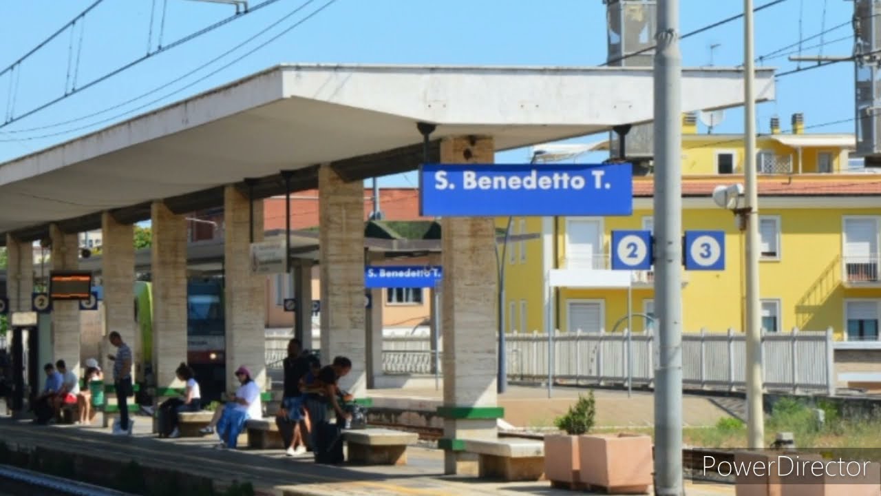 ANNUNCI ALLA STAZIONE DI SAN BENEDETTO DEL TRONTO