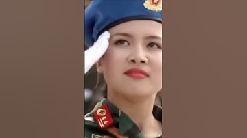 Nữ Quân Nhân Gây Bão Mạng Vì Vẻ Đẹp Trong Lễ Duyệt Binh